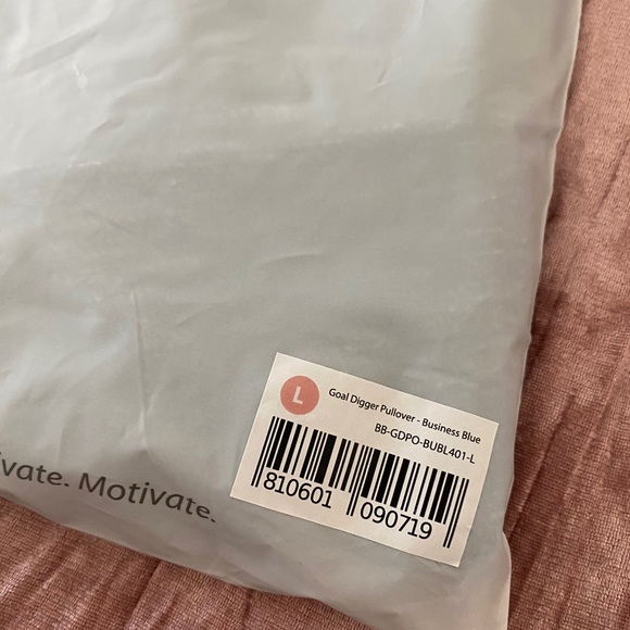 BuffBunny Goal Digger Pull Over Sweater - Picture 3 of 4